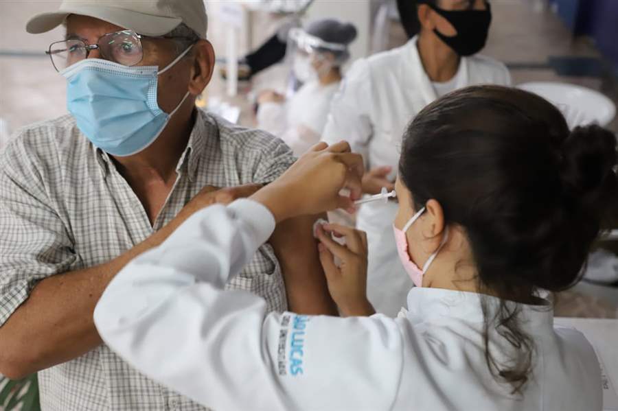 Aplicação da segunda dose da vacina contra covid será em novo local