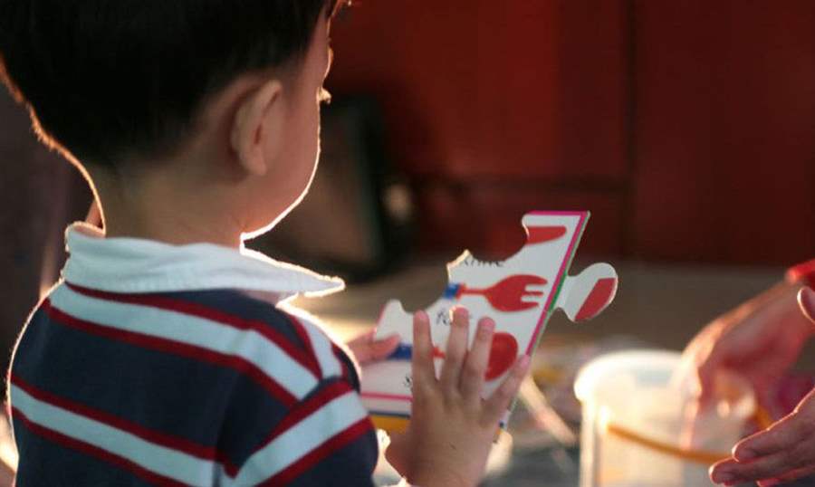Mães relatam avanços e desafios para crianças autistas na pandemia

