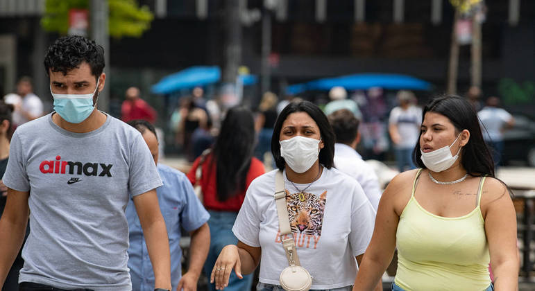 Brasil registra 39 mortes por Covid-19 e 7.210 novos casos 