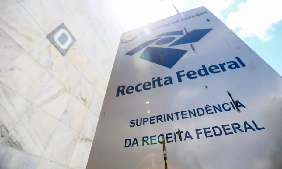 Arrecadação federal tem alta de 4,3% em fevereiro, melhor resultado desde 2000