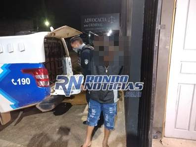 Dupla armada com revólver é interceptada antes de fazer arrastões