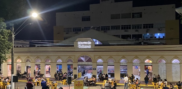 Homem "enche a cara" no Espaço Cultural faz despesas e paga com PIX falso