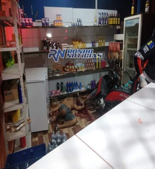Motociclista encapuzado executa ex-presidiário em mercadinho na zona leste 