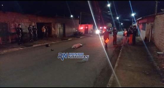 Homem é executado com dois tiros na frente de sua casa, na zona sul 