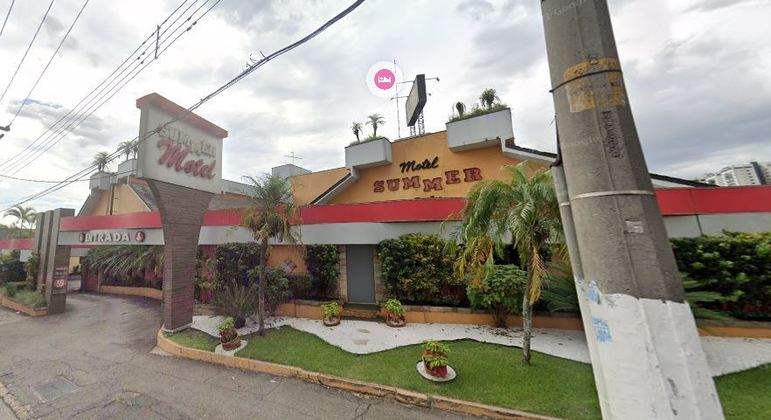 Policial acompanhado de 11 mulheres morre em quarto de motel