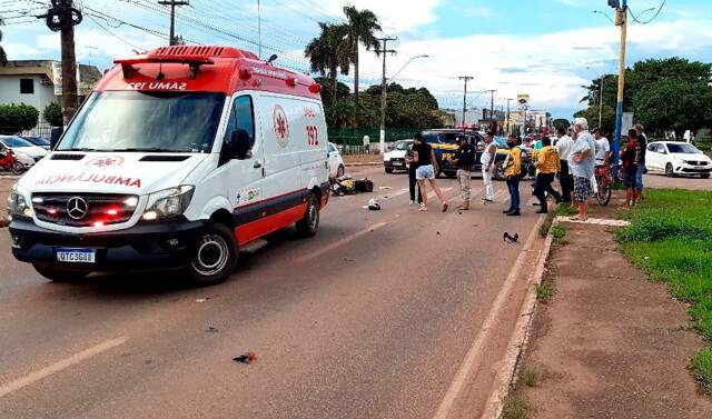 Mototaxista colide violentamente com S10 e morre na hora