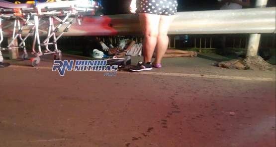 Motociclista tem fratura exposta após colidir contra carro em viaduto
