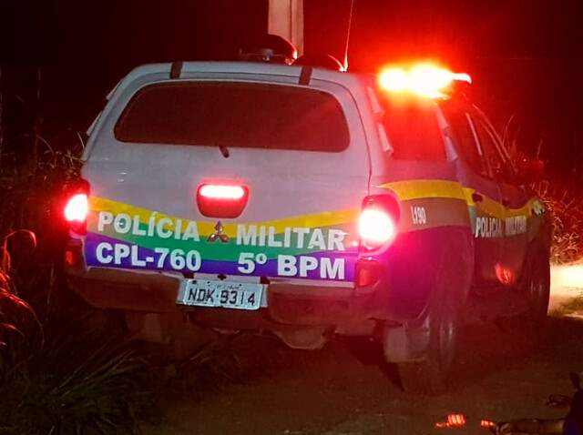 Bando sequestra motorista de app tranca no porta malas e faz roubo