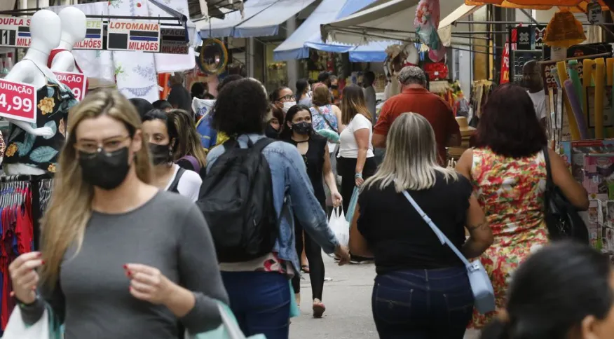 Confiança dos serviços sobe 2,2 pontos em julho e atinge maior nível desde 2013
