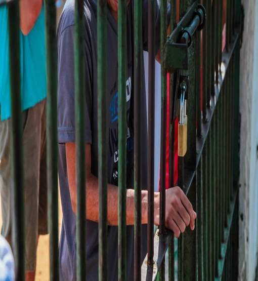 Sejus suspende visitas após surto de Covid e Influenza nos presídios
