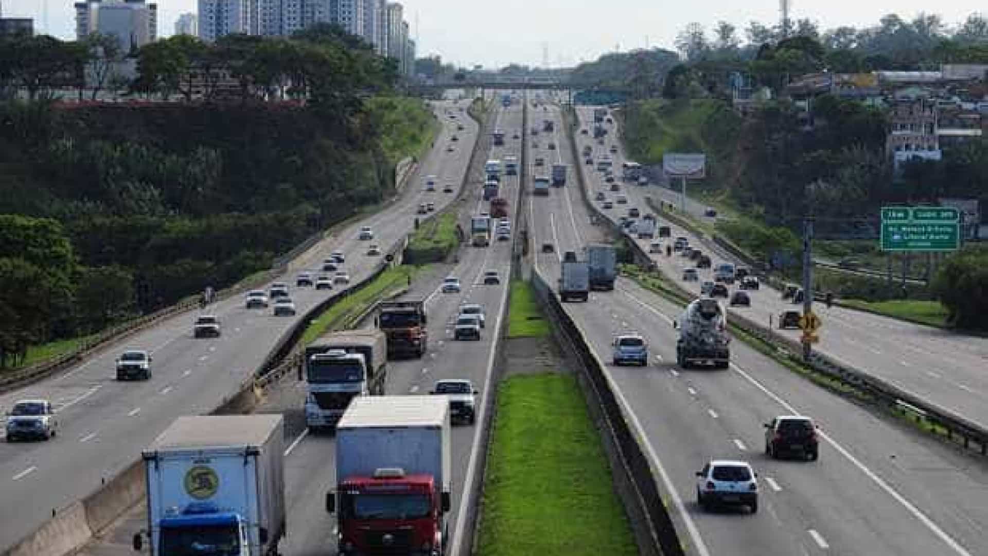 ANTT atualiza piso mínimo de frete rodoviário com reajuste médio de 0,87% a 1,96%
