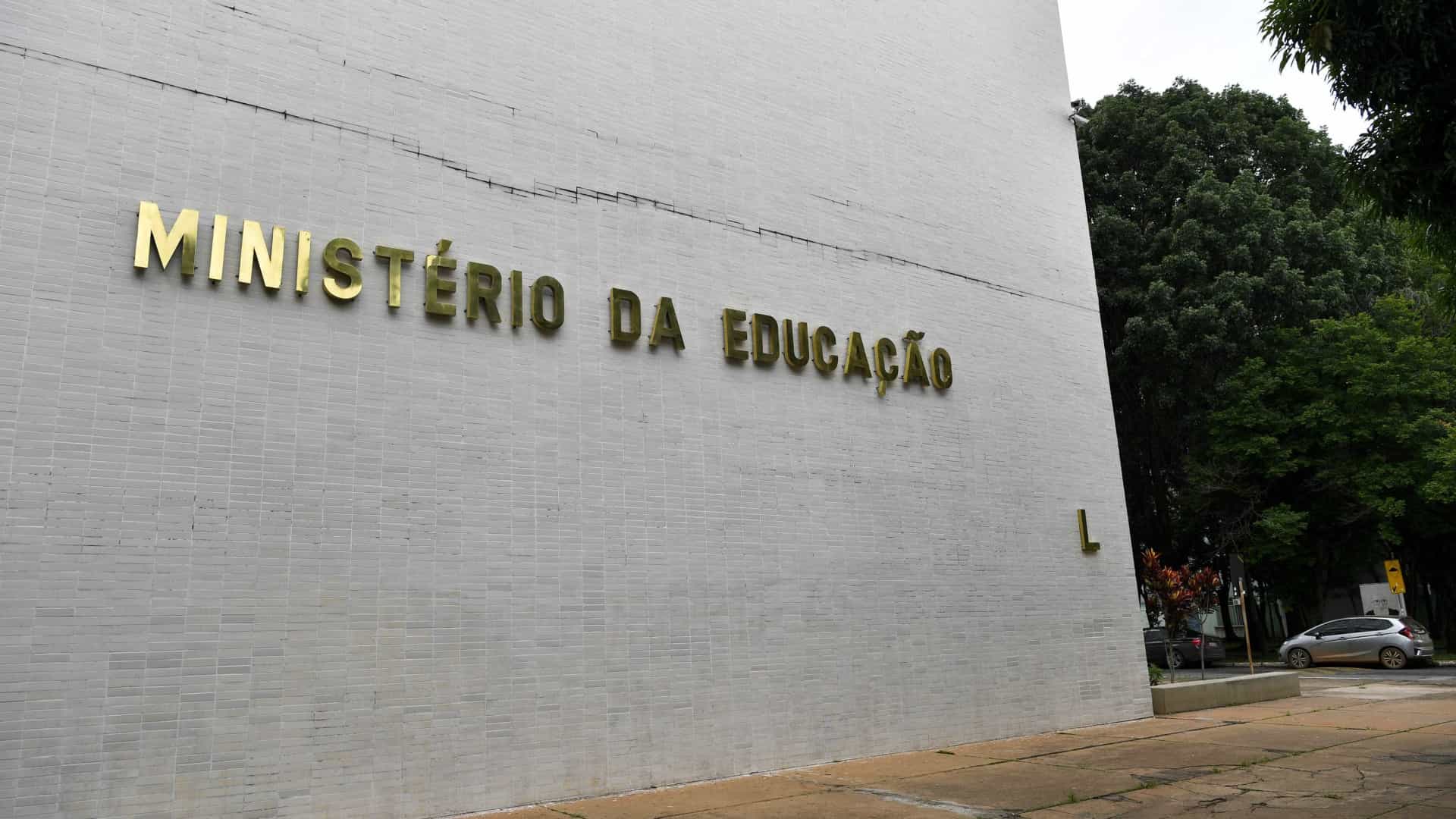 MEC prorroga prazo de informações de alunos pré-selecionados
