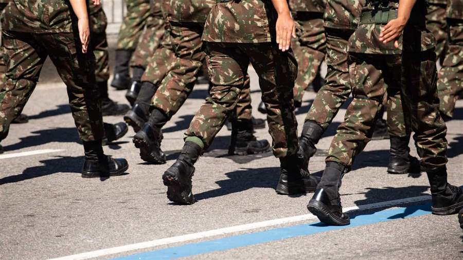 Saúde antecipa vacinação de militares e agentes que atuam na pandemia
