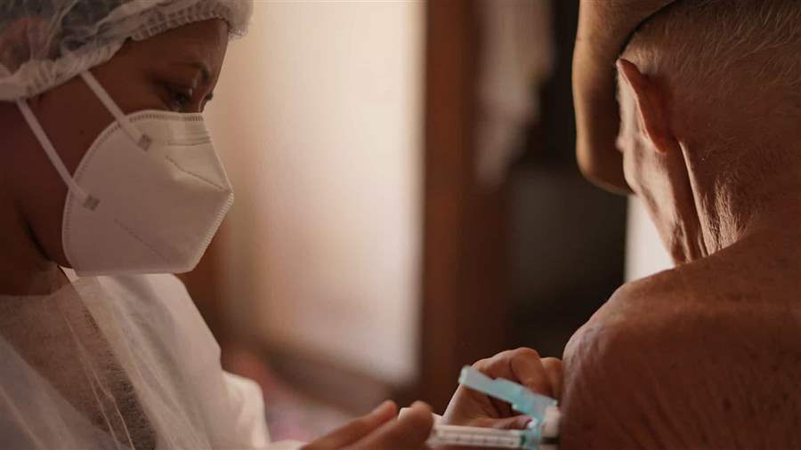 Quatro capitais suspendem aplicação da 1ª dose por falta de vacina contra a Covid-19
