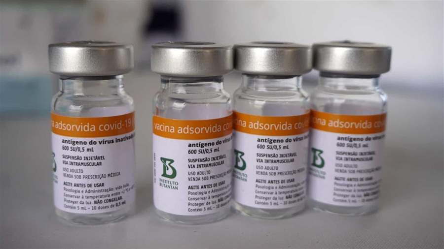 Pesquisa comprova efetividade de 99,9% da Coronavac para casos graves

