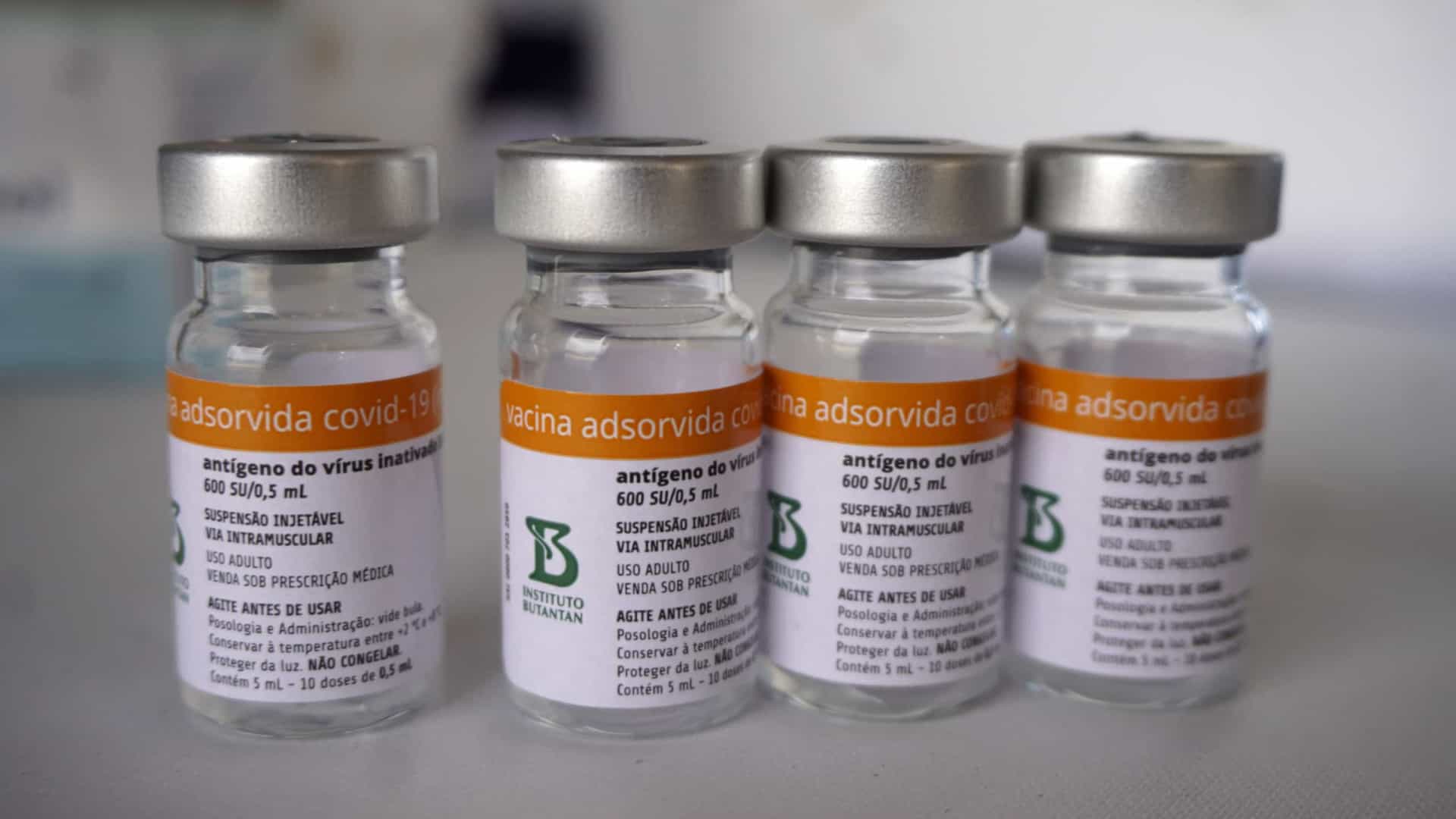 Saúde compra um millhão de doses da CoronaVac para crianças de 3 a 5 anos

