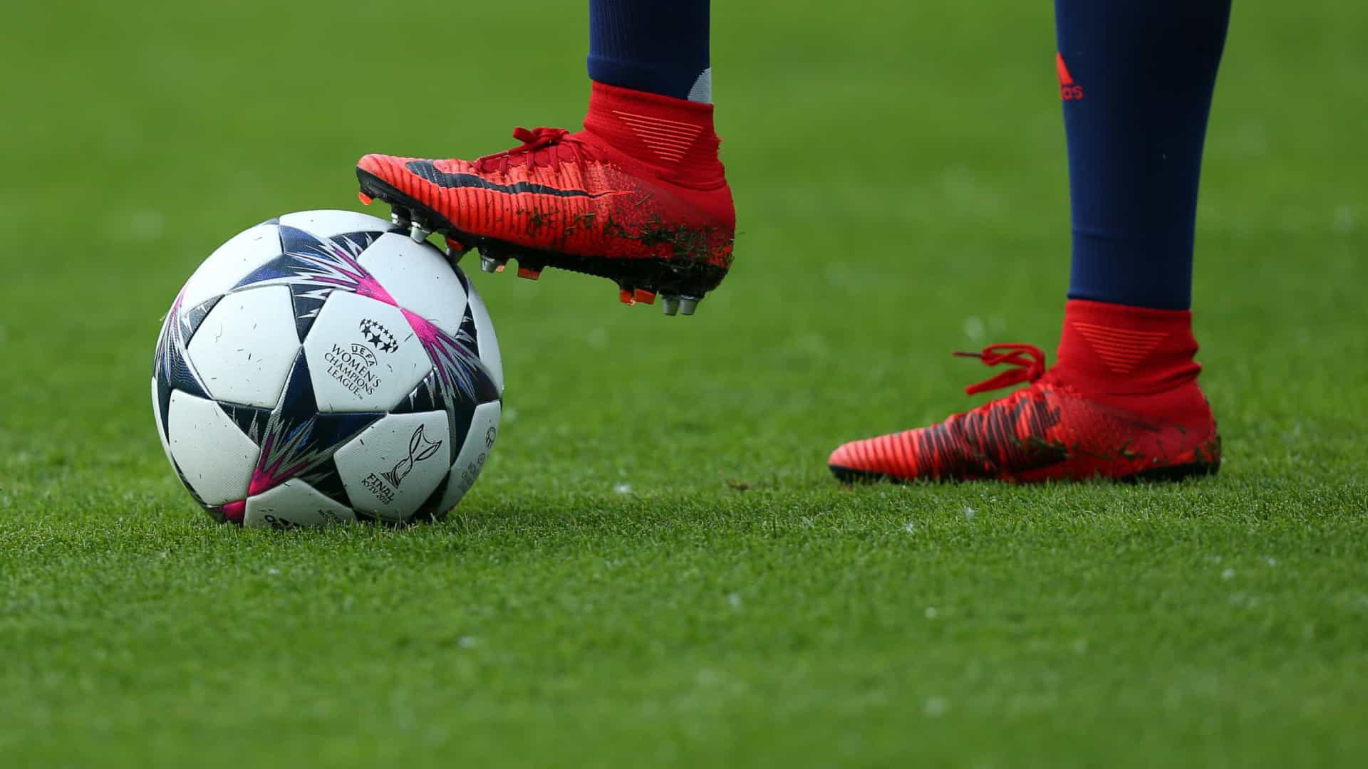 Seleções masculina e feminina de futebol dos EUA dividirão igualmente premiações
