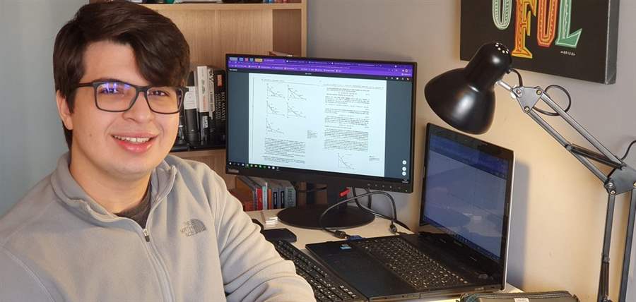 Estudantes brasileiros conquistam medalhas nas Olimpíadas Internacionais do Conhecimento
