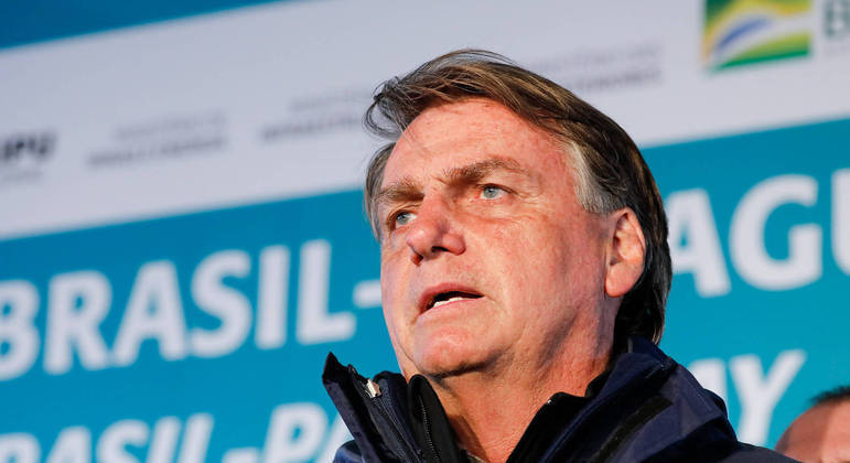 
Bolsonaro diz que indigenista e jornalista estavam em aventura 'não recomendável' na Amazônia