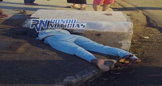 Choque entre carro e motocicleta deixa jovem com fratura exposta na capital