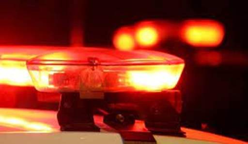 Jovem é abordado a tiros por trio na hora de buscar sua irmã no colégio