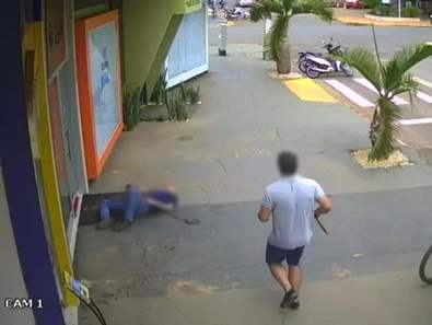 Marido traído mata rival a facadas em plena via pública em Rondônia