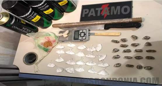 Polícia prende dois jovens traficando drogas no bairro Aponiã na capital
