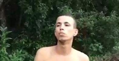Homem é espancado após ser flagrado com mulher de amigo; assista