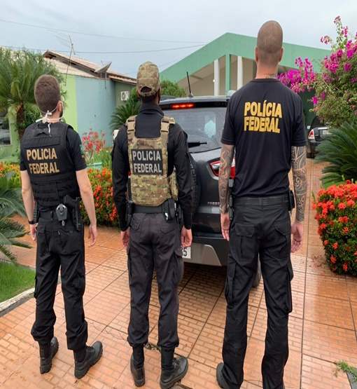 Operação da PF mira grupo que fraudava licitações na administração pública