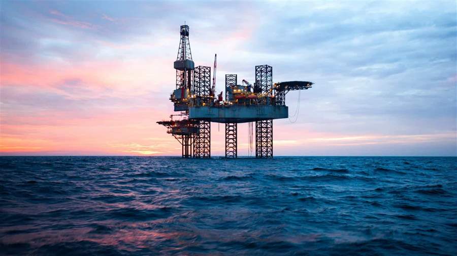Surto de covid-19 em plataforma agrava crise e ameaça produção
