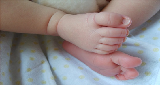 Bebê de três meses é encontrado morto em residência na zona leste