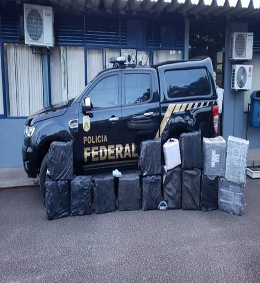PF e FAB interceptam avião carregado com 579 kg de cocaína, vídeos