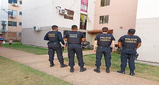Operação da Polícia Federal desarticula facção criminosa de tráfico de drogas