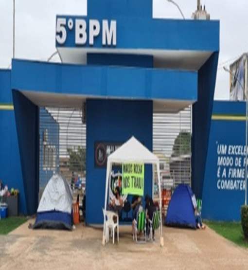 Justiça proíbe mulheres de PM'S e Bombeiros bloquearem quartéis em Rondônia
