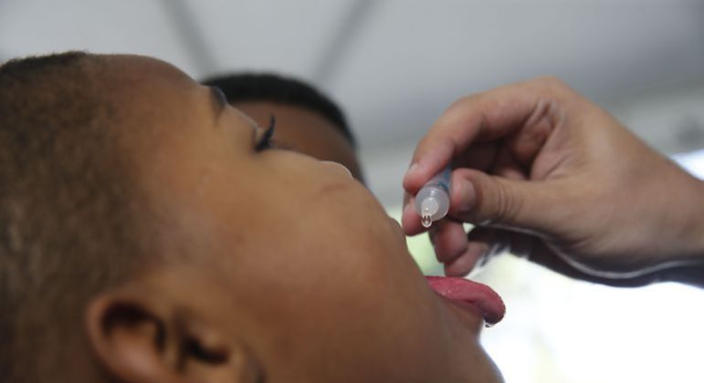 Vacinação contra a pólio termina hoje, com metade das crianças sem serem vacinadas
