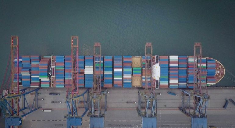 Carga de 30,2 mil toneladas de óleo diesel da Rússia chega ao Brasil, diz Porto de Santos