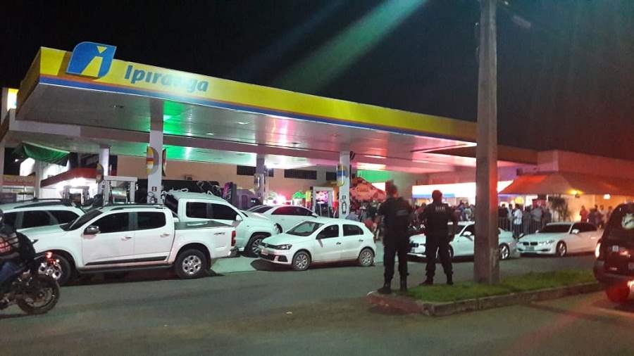 Polícia prende homem acusado de agredir jovem em posto de gasolina