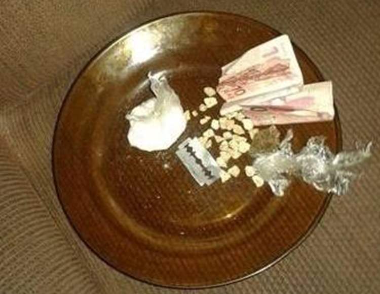PF prende amigos que se agrediram a facadas durante uso de drogas