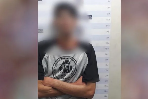 Jovem de 20 anos é preso suspeito de filmar escondido mulher tomando banho