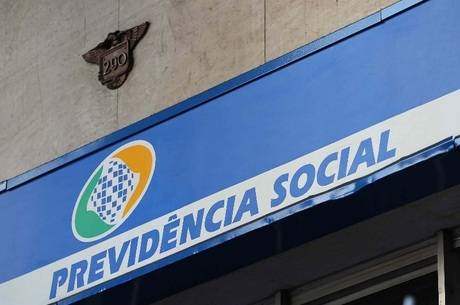 Trabalhador não pode mais se aposentar por tempo de contribuição
