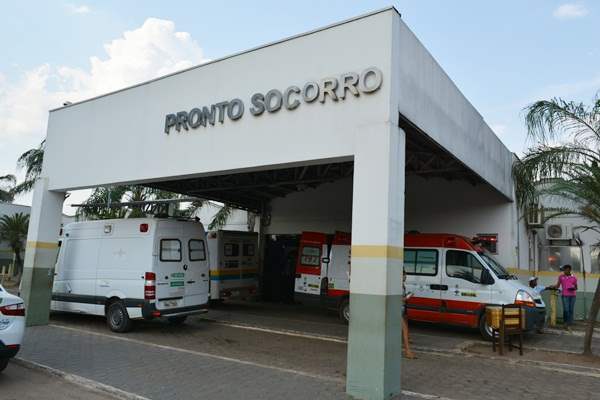 Homem é perseguido e atacado com vários golpes de facão
