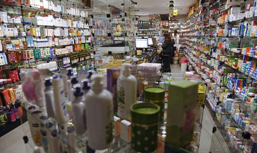 Farmacêuticas levam multa por vender medicamentos acima do preço