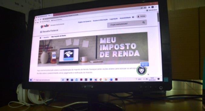 Começa a entrega da declaração do Imposto de Renda 2022 nesta segunda-feira (7)
