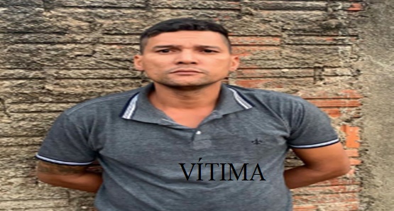 Professor que matou ex-presidiário a golpe de facão se apresenta na delegacia 