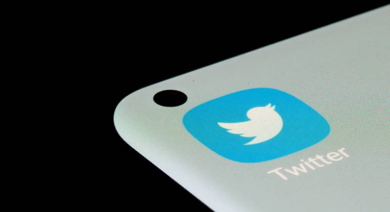 
Usuários reclamam de instabilidade na rede social, que confirma problema