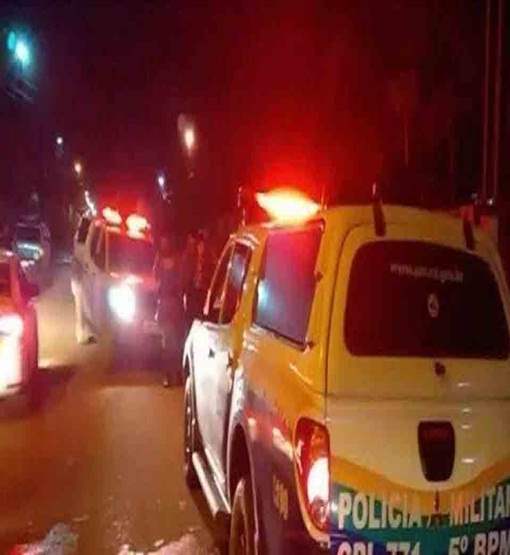 Após discussão, homem espanca namorada e abandona em via pública 