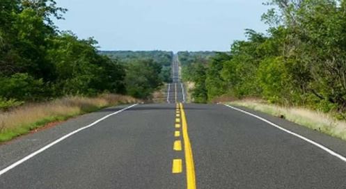 Caminhão baú atropela irmãos mata um deles e foge na BR-364 em Porto Velho 