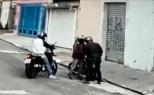 Bandidos atacam casal e roubam  cinco mil após saque em agência bancária