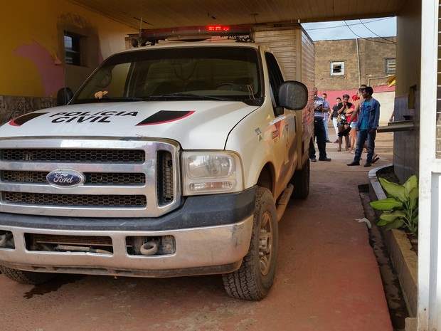 Infarto pode ter sido a causa da morte da mulher encontrada no banheiro