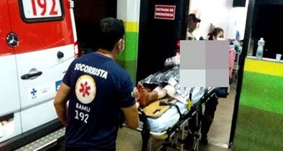 Homem vai na casa da "ex" de madrugada mas apanha do namorado dela